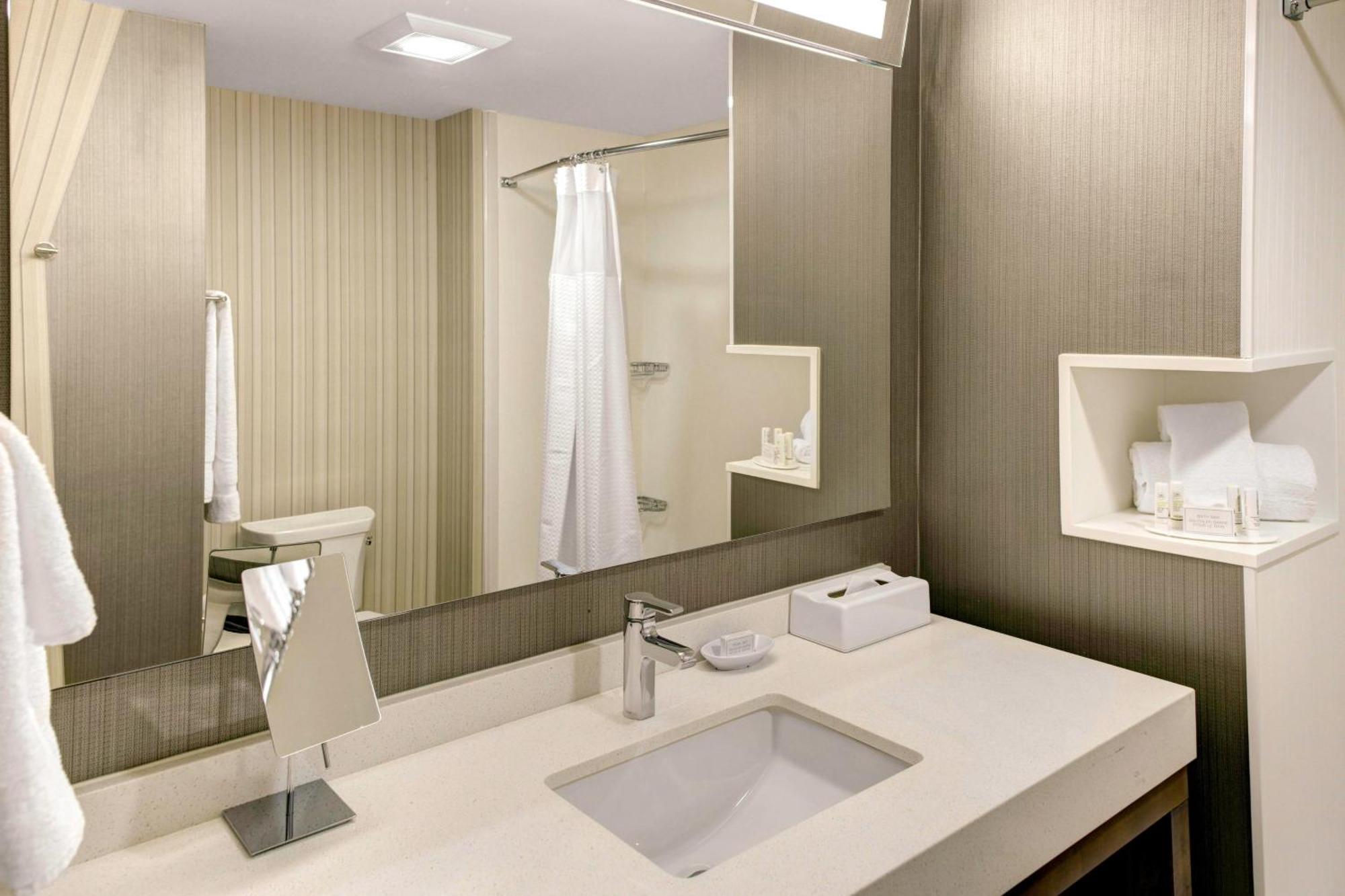 Courtyard By Marriott New Orleans Westbank/Gretna Hotel Exterior photo