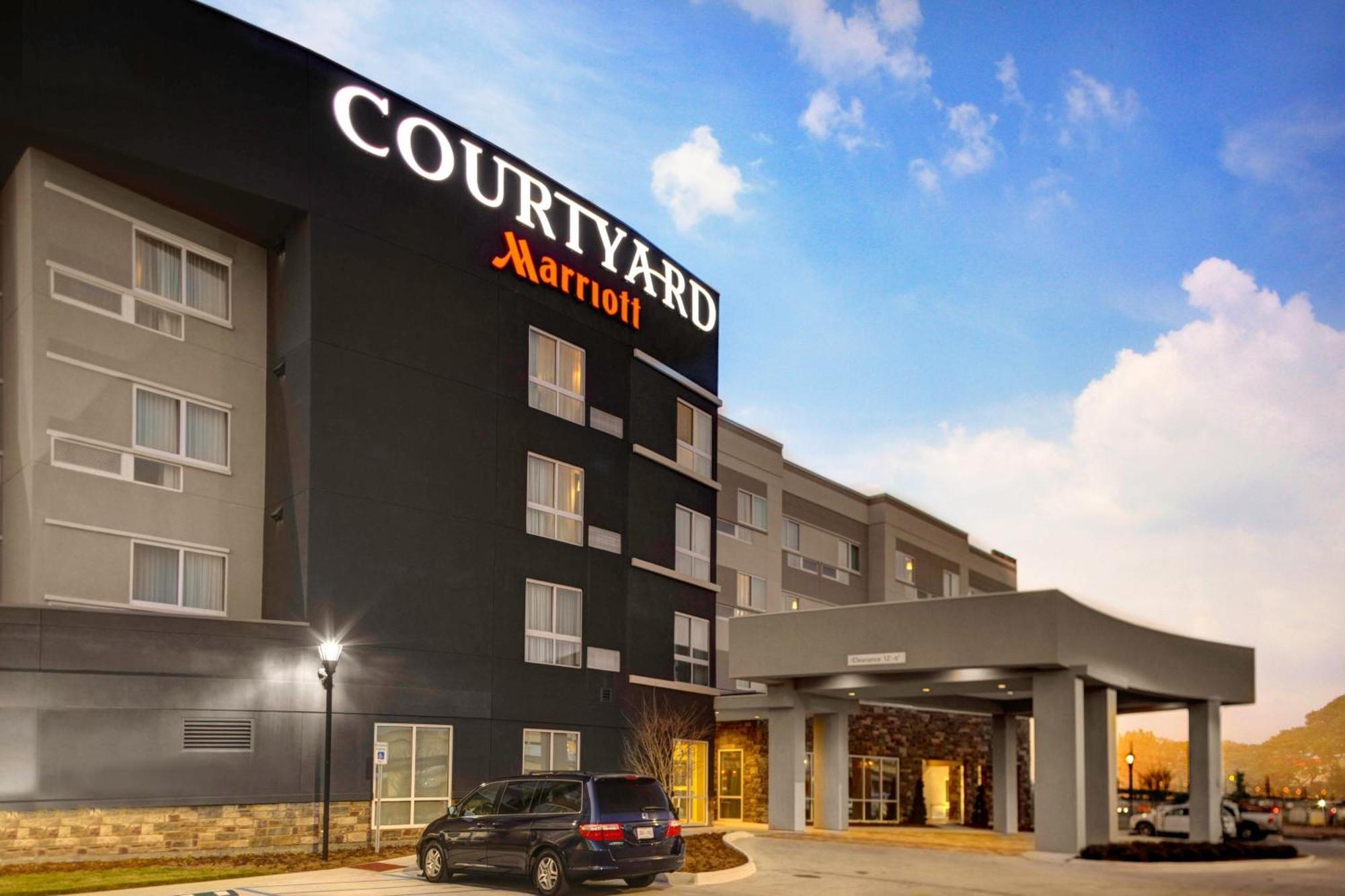 Courtyard By Marriott New Orleans Westbank/Gretna Hotel Exterior photo